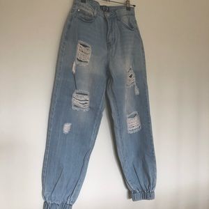 Kittenish Ansley Distressed Jogger